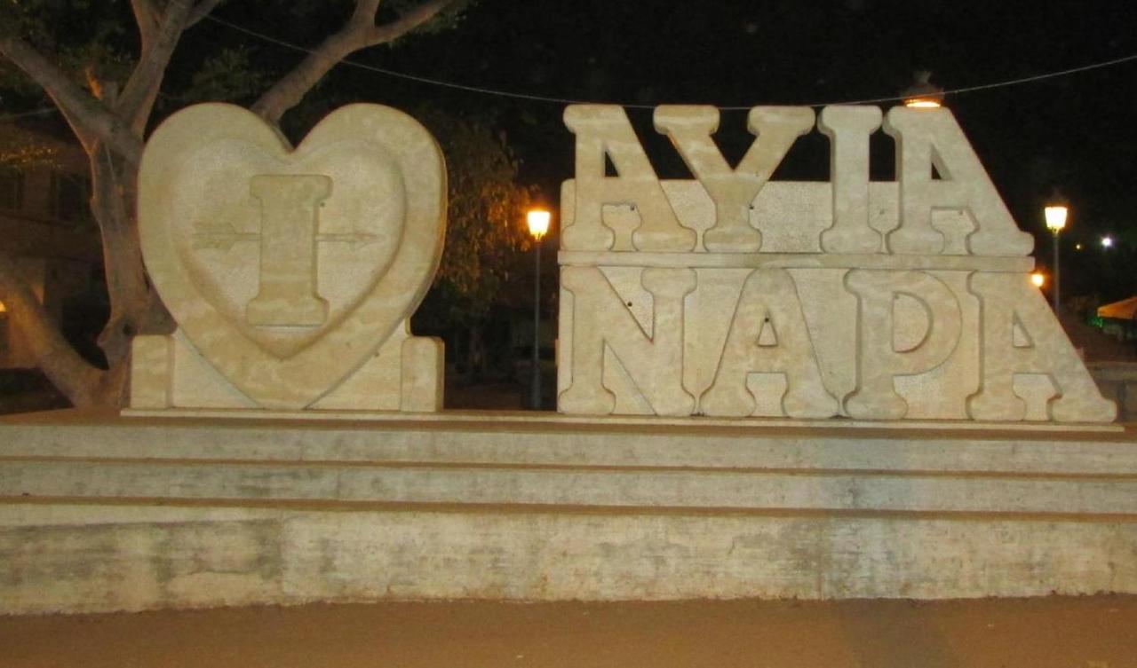 Hidden Lights Deluxe Apartment Ayia Napa Exterior foto